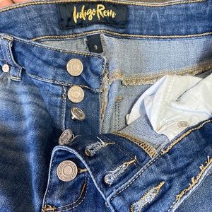 Indigo Rein Women’s Navy Frayed Pocket High Waisted Jean